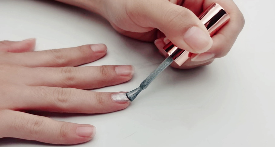 Getting Started with Magnetic Nail Polish (and Taking Your